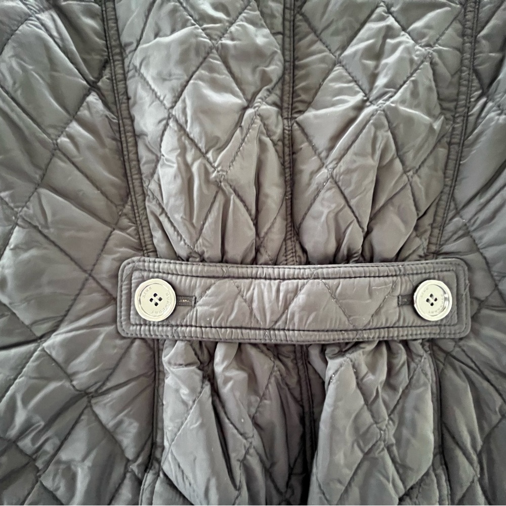 Burberry - Jacket / Puffer Coat - Black Quilted w/ Fitted Silhouette - Zip Front - Picture 8 of 16